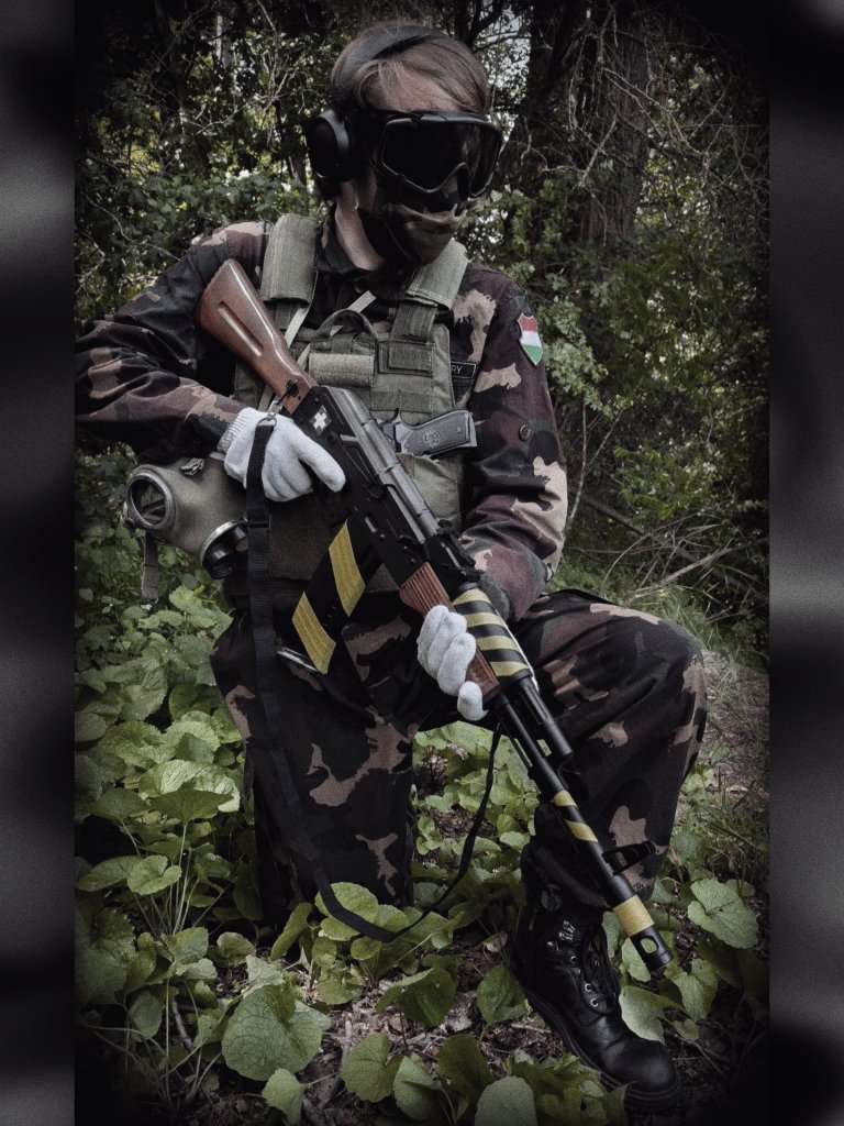 SillyGuyWithGun's tweet photo. #ak #ak74 #airsoft #camoflauge #army #military #uniform #armyuniform #gun #weapon #pistol #airsoftpistol #rifle #airsoftrifle #beretta #9mm #kevlar #kevlarvest #gasmask #tactical #weapons #guns #hungary https://t.co/F3zn1fnjCl