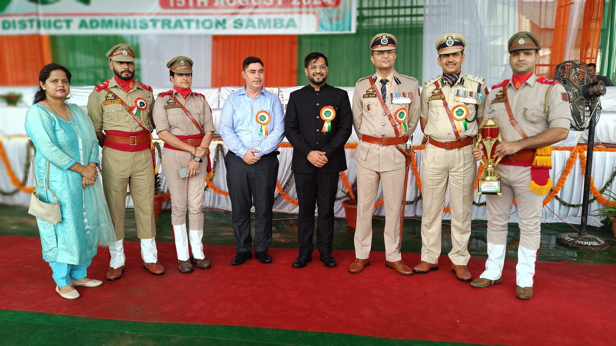 Abhi1shrma's tweet photo. As my tenure in Samba comes to an end , looking forward for another stint as Deputy Commissioner Rajouri.
Will try to serve the people of Rajouri with utmost dedication.
@OfficeOfLGJandK @LBSNAA_Official @dipr https://t.co/Gb2pWpf9RP