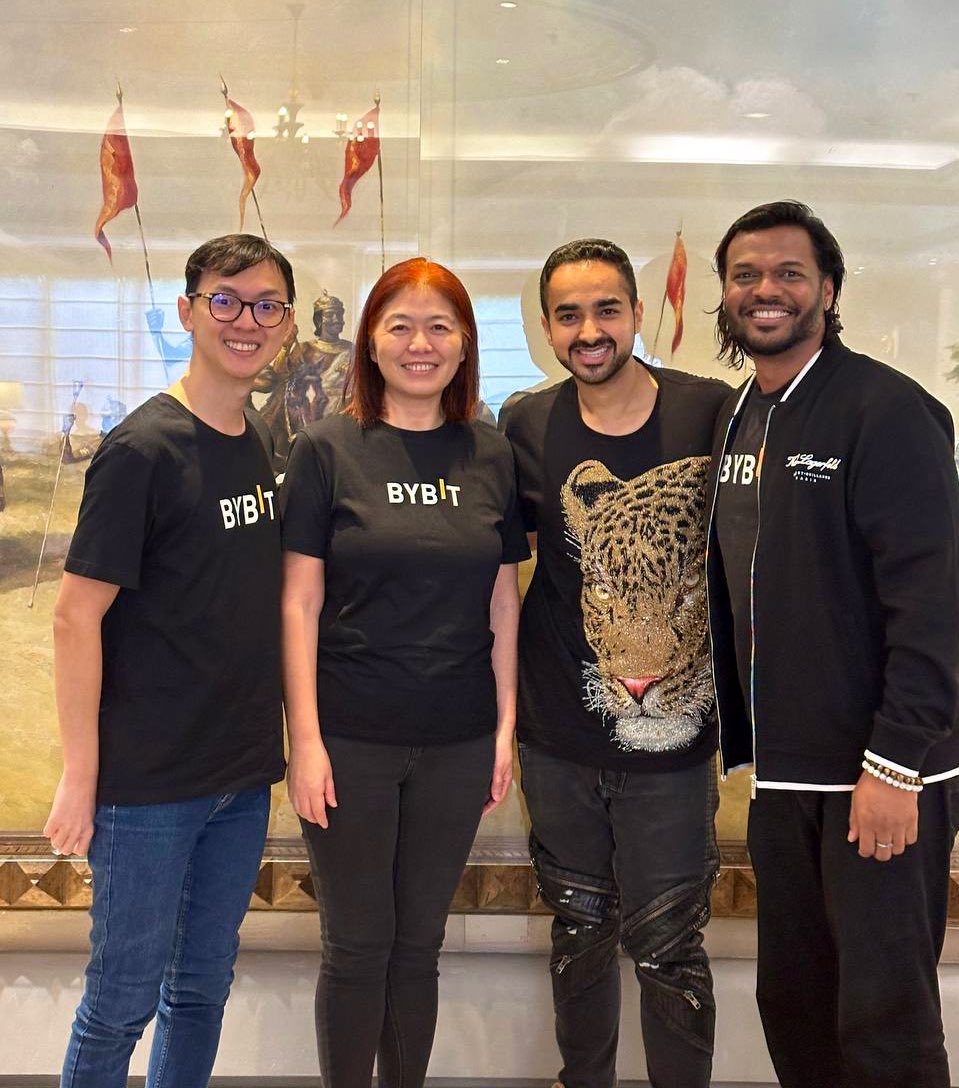 Excited to welcome <a href="/Bybit_Official/">Bybit</a> COO Helen to India! 

It's fantastic to see #ByBit taking a strong, proactive approach by collaborating with <a href="/FinMinIndia/">Ministry of Finance</a> and Regulators. 

Wishing them great success as they make a powerful entry into the Indian market! 🇮🇳🤩📈🤝