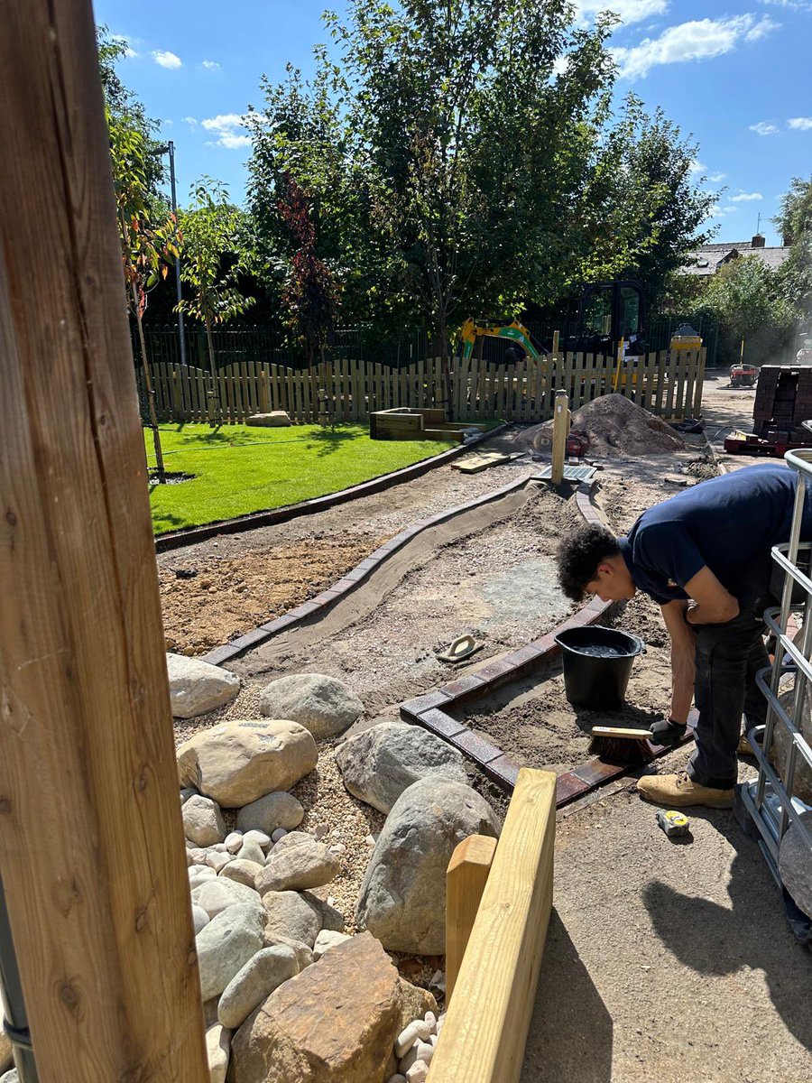 NewbyLeisureLtd's tweet photo. Site Progress 🧡 🌳 ☀️ 

@carlton_road 📍 

The Newby Leisure site team do not stop! 🪚

The scheme for Carlton Road Academy is taking shape and looking ABSOLUTELY AMAZING 🫶

And yes, this is just the beginning 👀 

More pictures coming soon 🫡

https://t.co/ZmFrfwiVqN https://t.co/ya6bUV6Rs3