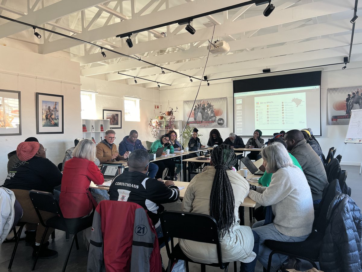 sdi_net's tweet photo. 🌎 Representatives of the Brazil &amp; South African Alliance, Know Your City TV , Muungano Wa Wanavijiji,  Rede Interação &amp; SDI Secretariat met this week for a learning exchange to strengthen the relationship between federations, mobilise the youth &amp; identify areas for collaboration https://t.co/zy5JqfwRCL