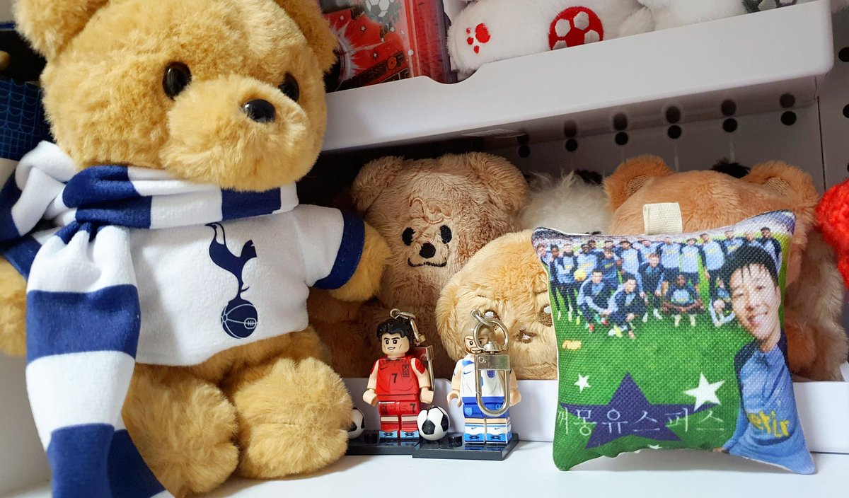 승다아님(<a href="/win_0708_/">승다아</a> ) 이벤트에 당첨되서 받은 쿠션 키링인데 스티커도 같이 넣어주셨어요ㅠㅠㅠㅠ

쿠션 진짜 말랑말랑하고 한손에 쏙 들어오는데 거기다가 주장님 얼굴이 대문짝만하게 그려져있어서 더 귀엽네요ㅎㅎㅎ😍😍💙🤍