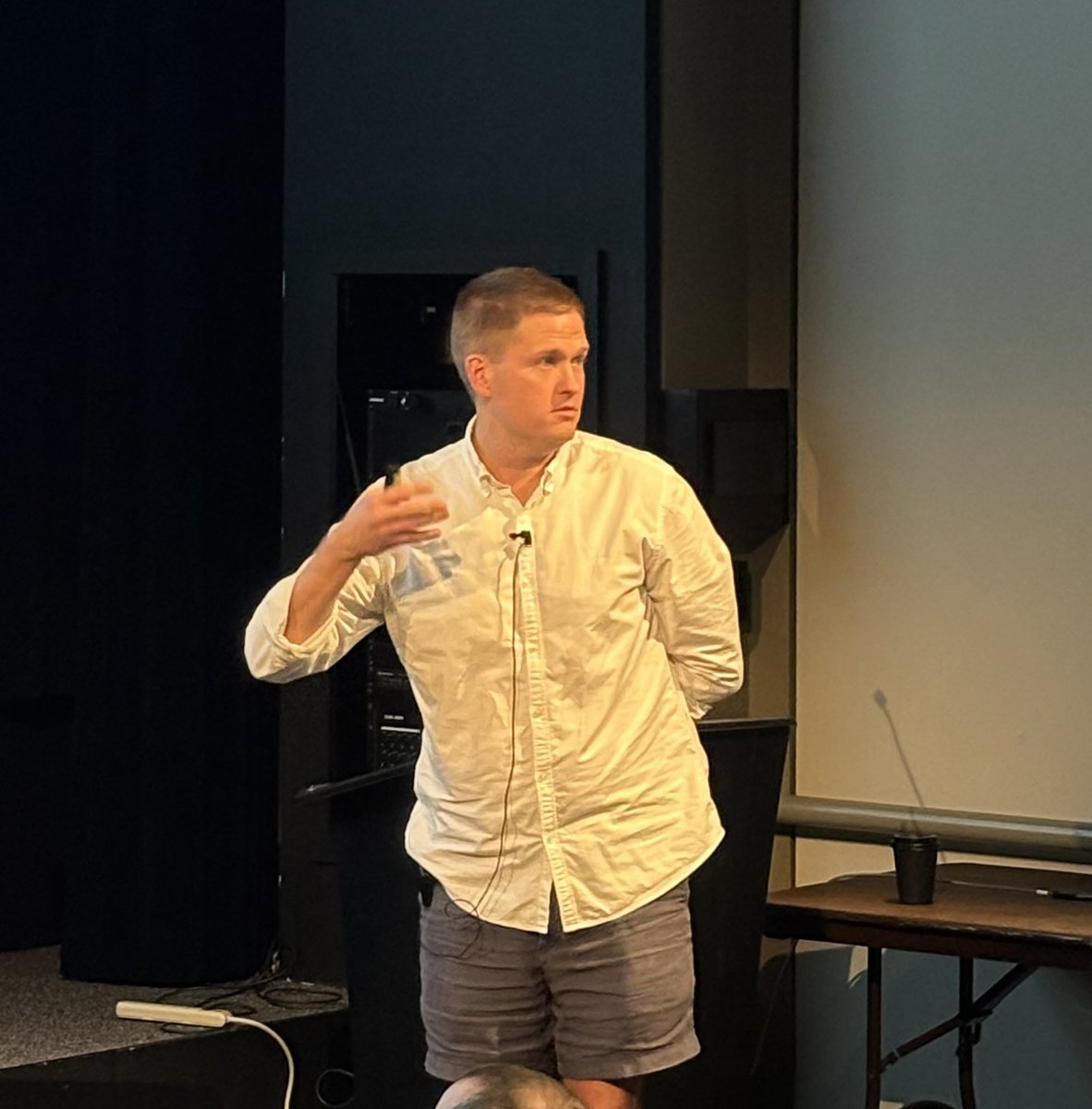 iaifi_news's tweet photo. Last day of the #IAIFISummerWorkshop! @jhhalverson kicks us off with dessert (AKA neural networks and conformal field theory). https://t.co/uyRtSPhwV4