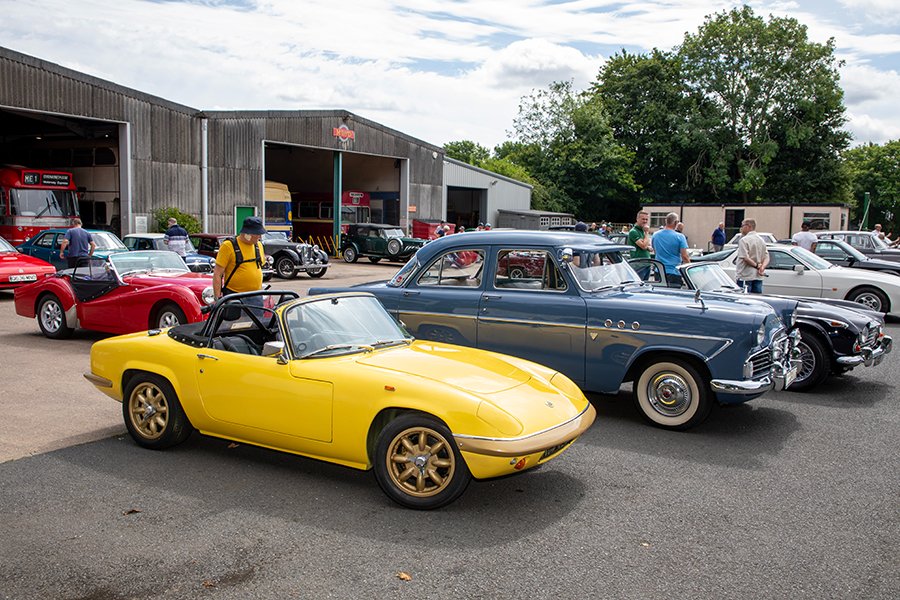 ClassicCarWkly's tweet image. Calling all classic owners! Coffee &amp;amp; Cars Wythall returns this Sunday. Free to attend and CCW's @David_Simister, @jesseoncars and @JohnRLakey will be among those showing off their classics. More info at wythall.org.uk/ccw 

#carmeets #classiccars #carevent