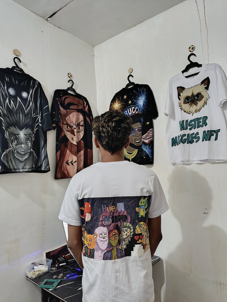 penttwise's tweet photo. When worn:This is what it looks like
Materials used:
Fabric paint
T shirt 
Paint brush
3days of making 
Hoping id get the attention of @zksync and the 11 featured sponsors https://t.co/l8phVyAzJC
