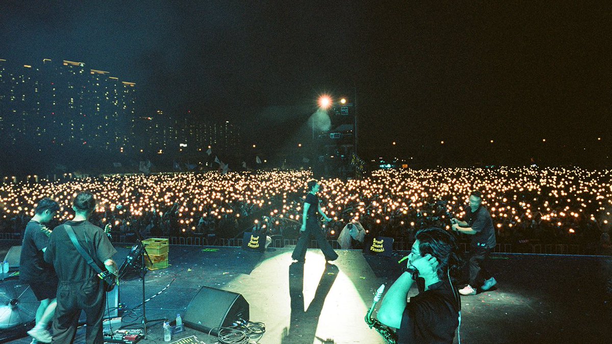 🎥 2024 INCHEON PENTAPORT ROCK FESILTIVAL LIVE

ㆍ주저하는 연인들을 위해

#YOUTUBE #OUTNOW

youtu.be/9vcheAADvjg?si…