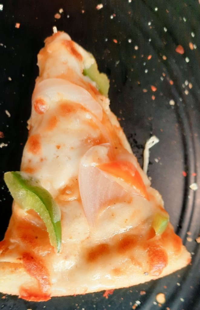 Rahul_8684A's tweet photo. Pizza खाना है क्या ?
#pizza_time
#foodlover
#पेआउट https://t.co/p022ew602R