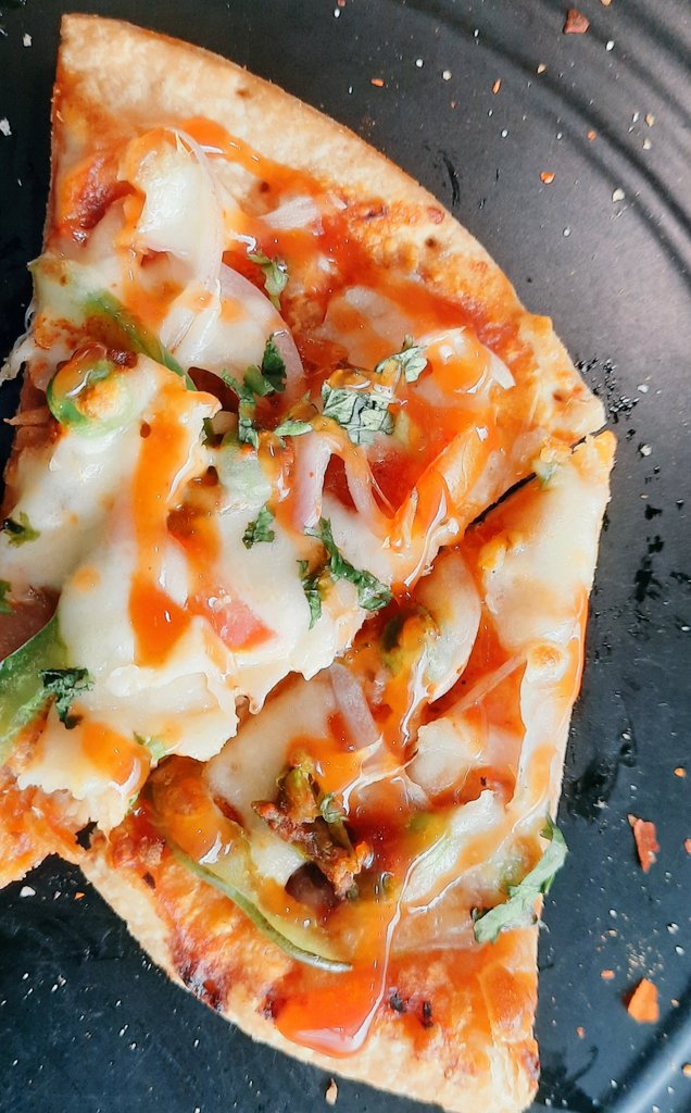 Rahul_8684A's tweet photo. Pizza खाना है क्या ?
#pizza_time
#foodlover
#पेआउट https://t.co/p022ew602R