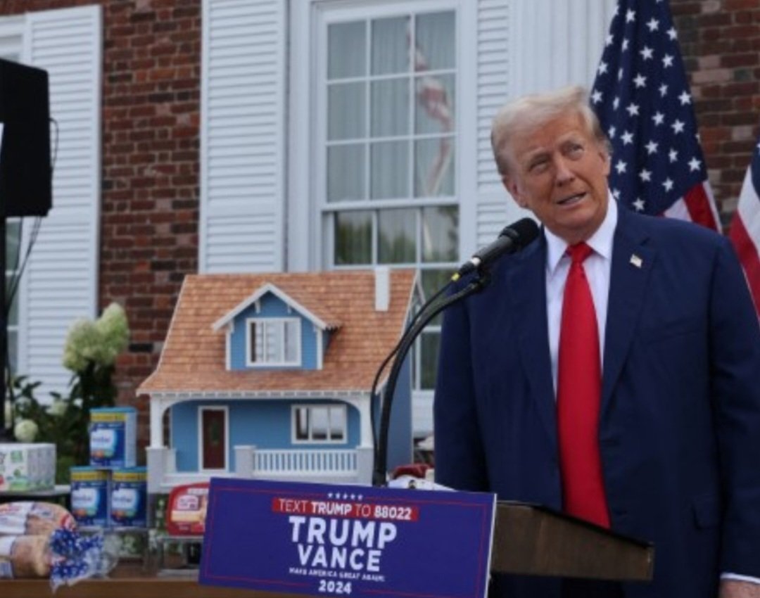 PameLaFF's tweet image. #DonOld didn't give a press conference.
It’s a MESS CONFERENCE!😂

Every presser he does is a #MessConference 🪰

#MessConference should trend every time he's in front of cameras to spew word salads🪰
Is that weird #DonOldsDollhouse too?🤣

🌊 Do your thing TwiXter💙