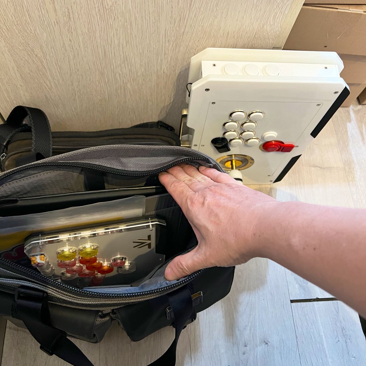 wazwuz's tweet photo. #VM6R with #GoldenLever is my weapon of choice. But I always keep my #LVL in my bag, just in case someone challenge me during lunch 😉 @kenkun211. 
#FightStickFriday https://t.co/lquiQkFKZH