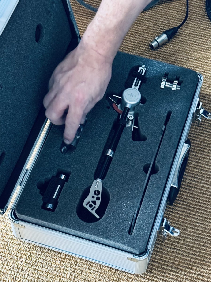 Midlandaudiox's tweet photo. A day to remember @vertere_acoustics #calon #phonostage #SG2PTA #tonearm #pulseHBS #mainscable our demo units arrived and being installed by #mikeburn attention to detail and packaging very important to the #ethos of the company and #directors #tourajmoghaddam @Midlandaudiox https://t.co/iLWvJprmiX