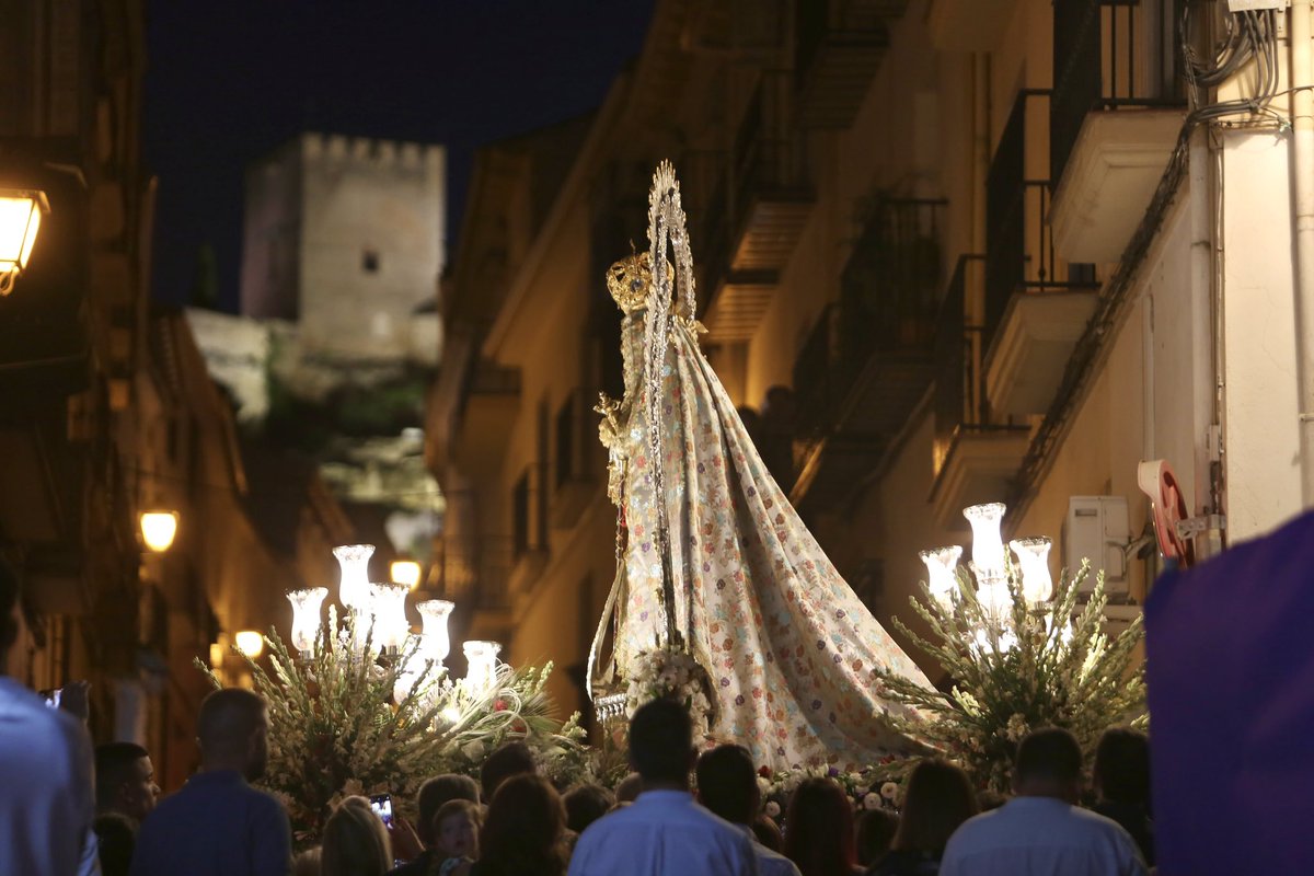Alcala_la_Real's tweet photo. #AlcalálaReal
Imágenes de la procesión de la @PatronaAlcala https://t.co/coKpsFqHoE
