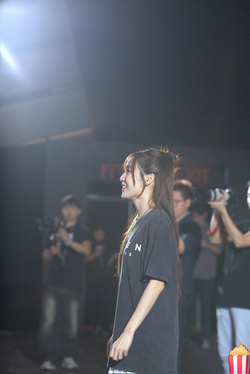 TWO_PopCorn's tweet photo. แววตาการรอใครซักคนเป็นแบบนี้นี่เอง 
(แววตาแบบไหนกันน้า)🤫🫡🫠

SF X MILKLOVE
#SFxAlienRomulus
#MilkPansa #loverrukk
#MilkLove #มิ้ลค์เลิฟ
#SFcinema https://t.co/zP77EdAeNg