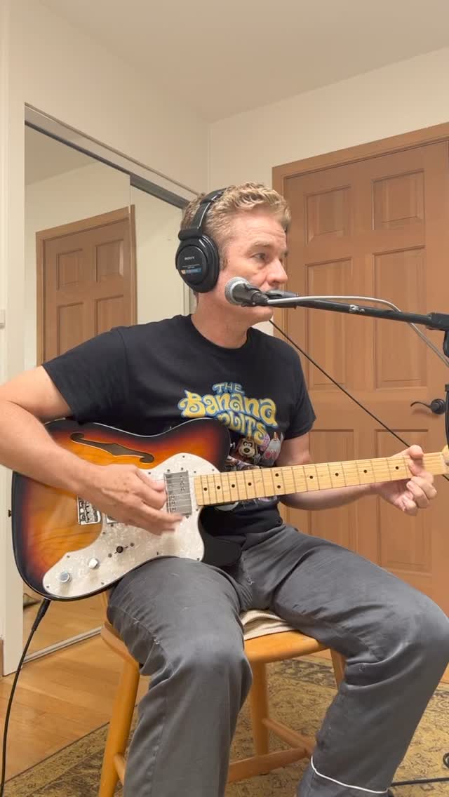 jamie_marsters's tweet photo. Pics of the Day: James Marsters enjoying the new studio that @GhostoftheRobot built 2022
@JamesMarstersOf #JamesMarsters #GhostoftheRobot #LikeThe #HouseThatJackBuilt #Except #Uh #The #StudioThatGhostoftheRobotBuilt #NotQuiteAsCatchy #ButStill https://t.co/e3Ii3dDFSB