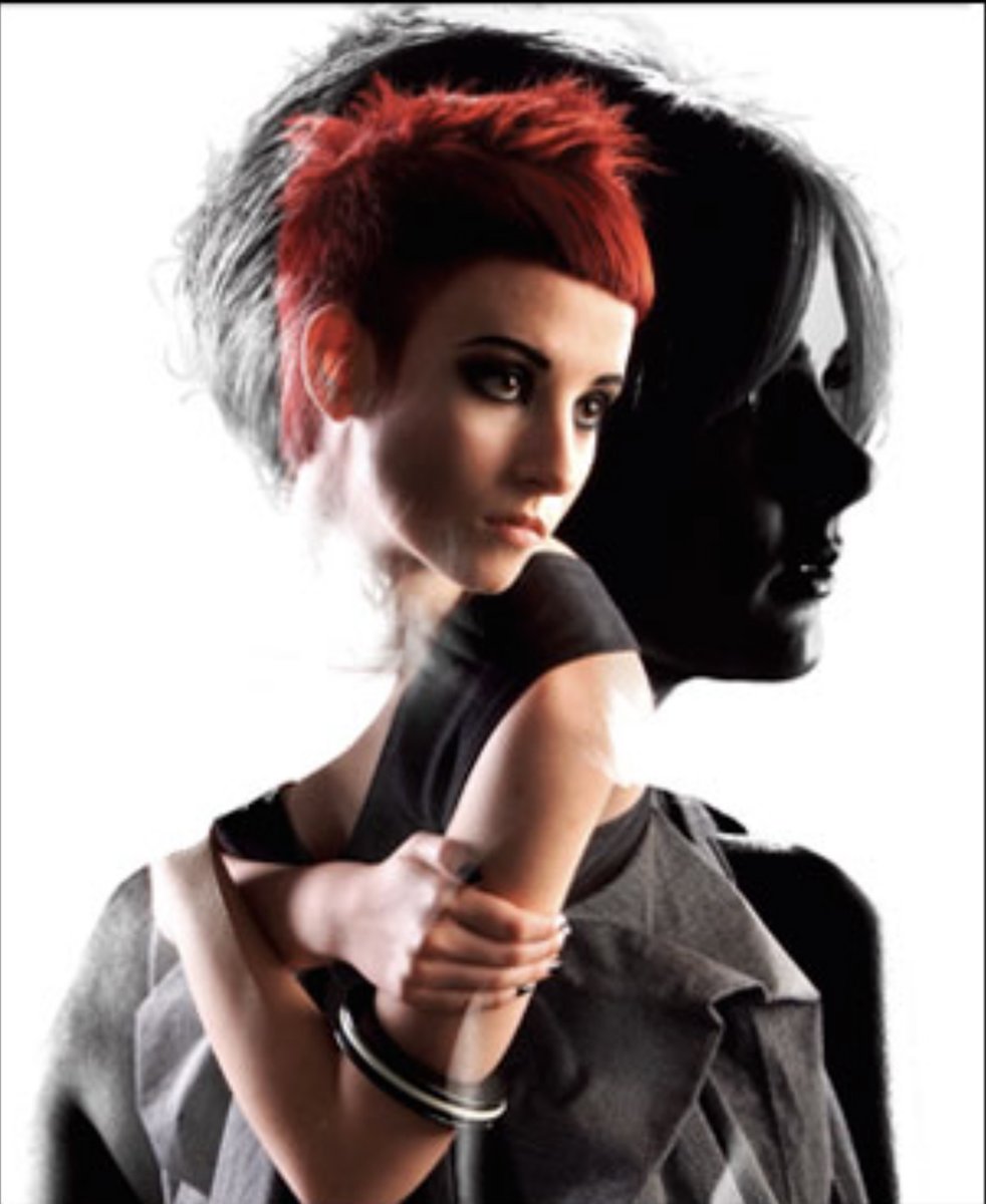 DPIXCREATIVE's tweet image. 😁 Welcome to hashtag#Fridayphoto 😍 We love what we do.
Are you looking to update your company images or are you a designer or agency looking to book a creative photographer?
Please get in touch, we don't bite ! 😉
#studiophotography 
#teambnimercury #worcestershirehour