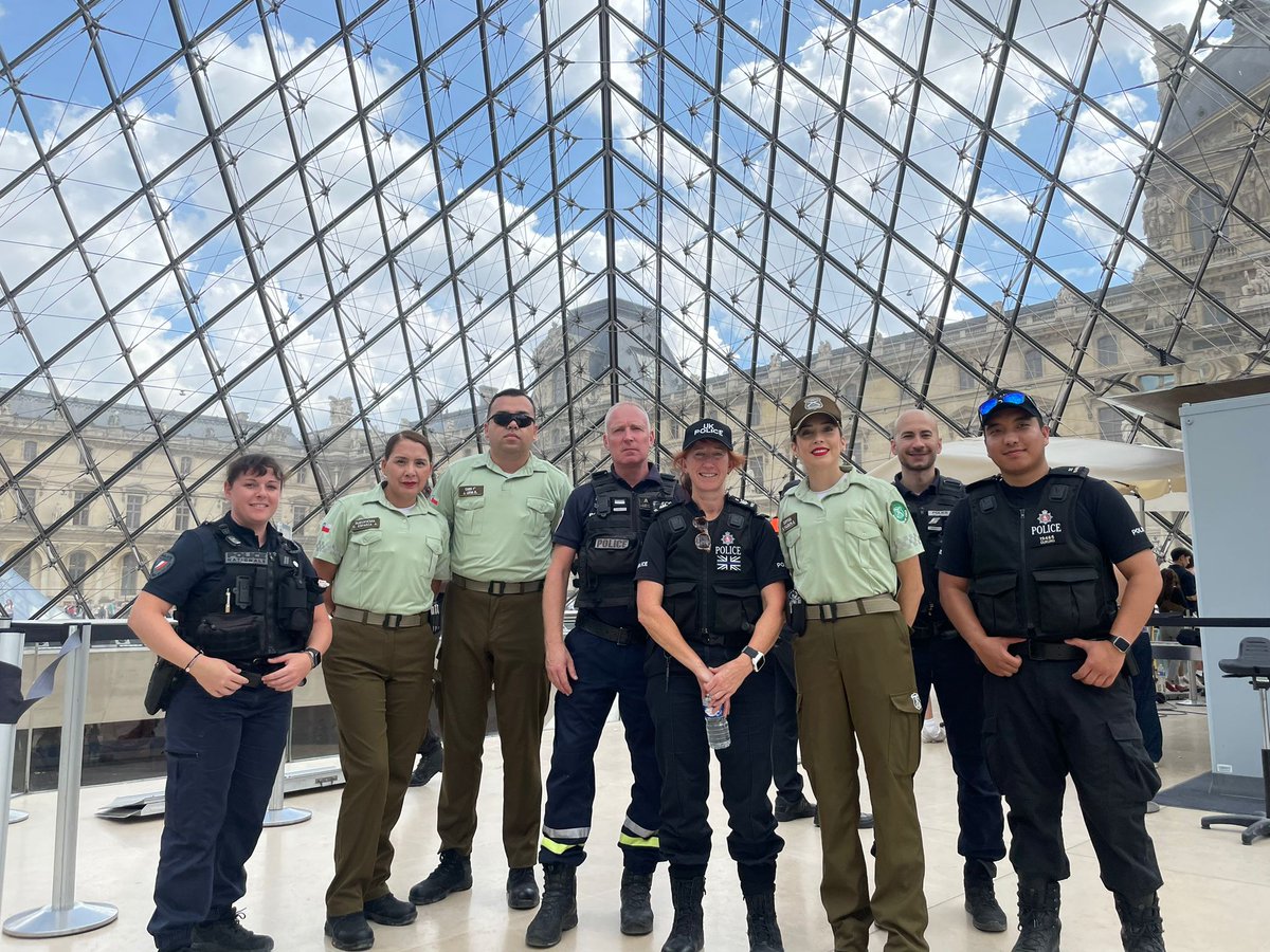 KentSpecials's tweet photo. Kent Specials always go above and beyond their volunteering for the people of Kent. This weekend saw Specials go even further spending thier time in Paris working alongside @PoliceNationale supporting the Olympics.@Paris2024 @Olympics
@kent_police #OnePoliceFamily KI 19154 https://t.co/Uycpv4TYdn