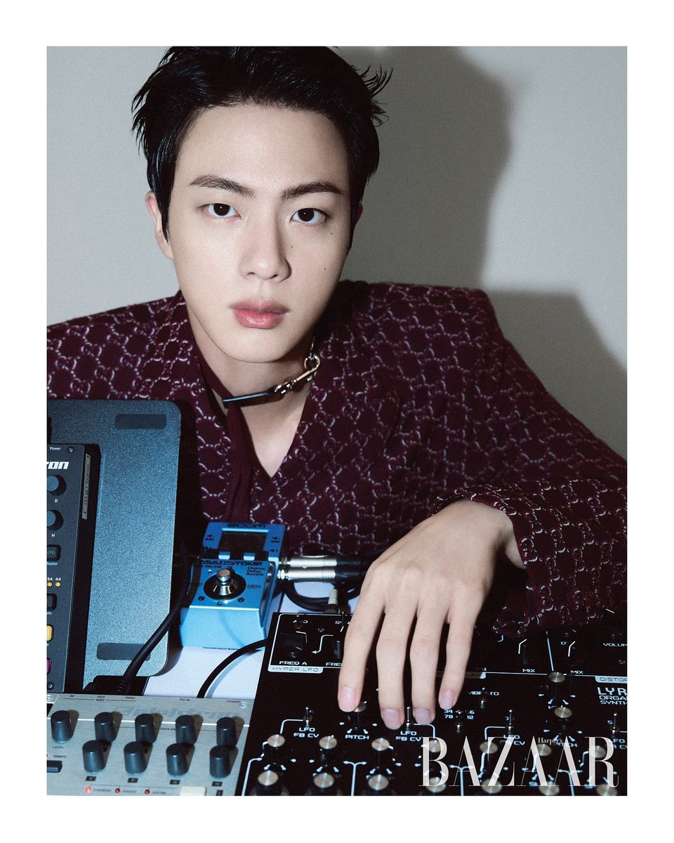 withinbts1204's tweet photo. OMG
지져스
신이시여!!
#방탄소년단진 #방탄진 #BTSJIN #JinxGucci #JinxBazaar @bts_bighit @BTS_twt https://t.co/6B5055G0tl