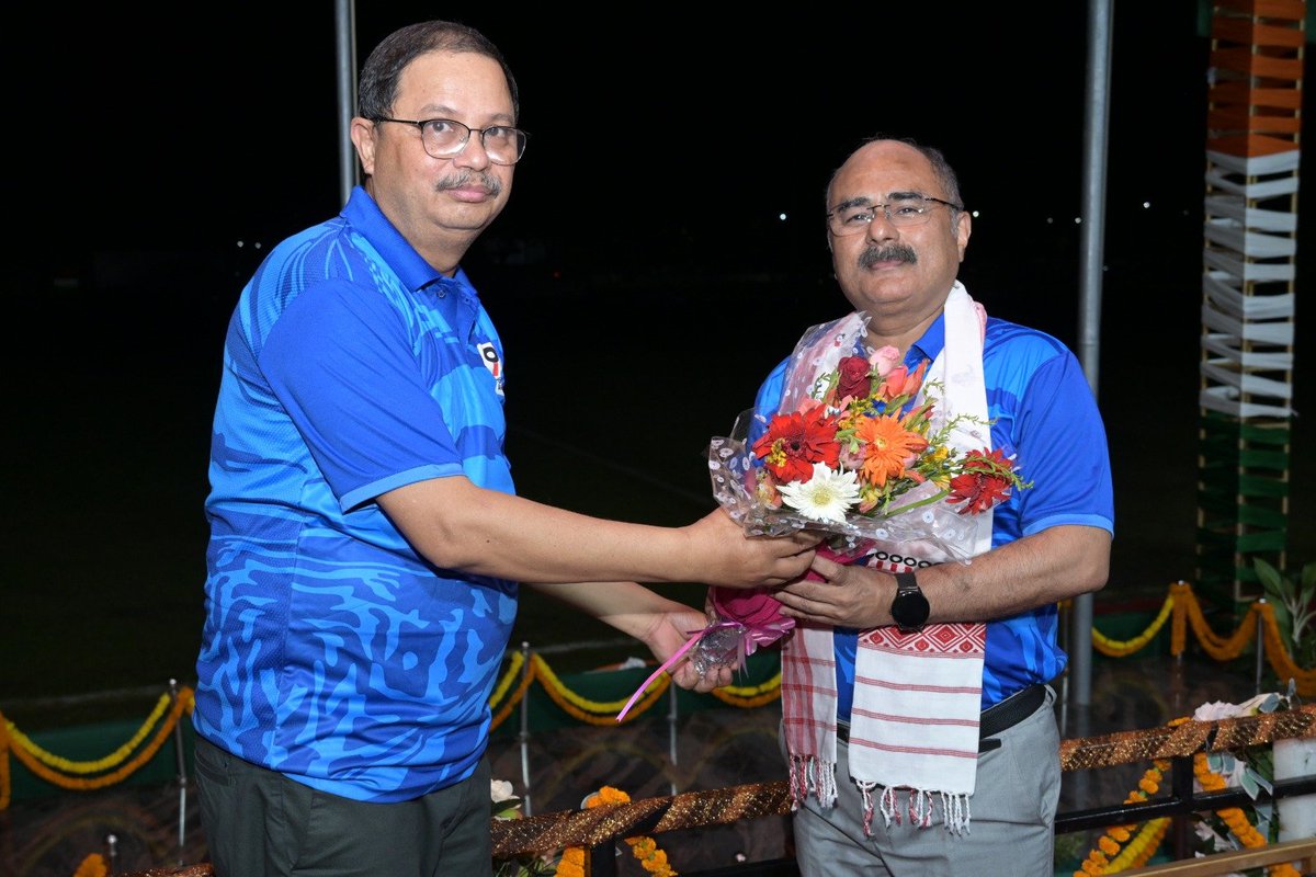 OilIndiaLimited's tweet photo. To celebrate the 78th #IndependenceDay, a special exhibition match was organized between Shillong Lajong FC and Oil India FC under the newly inaugurated floodlights at Nehru Maidan, Duliajan.
#OilIndiaLimited #PromotingSports #oilindia https://t.co/NRTCGKiIxw