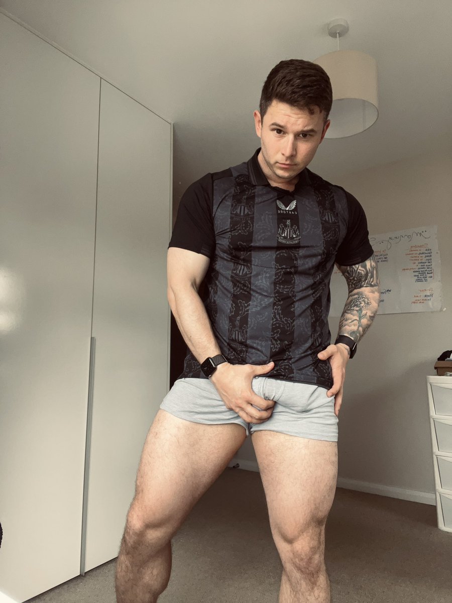 real_neilsmith's tweet photo. Here we go again 😏 If Newcastle win tomorrow I’ll send everyone who REPOSTS this pic a free nude in their DM’s. (Super serious) 
🖤🤍 HOWAY THE LADS! 🤍🖤

(link in bio) 👀 https://t.co/kwBUKc7Zsw