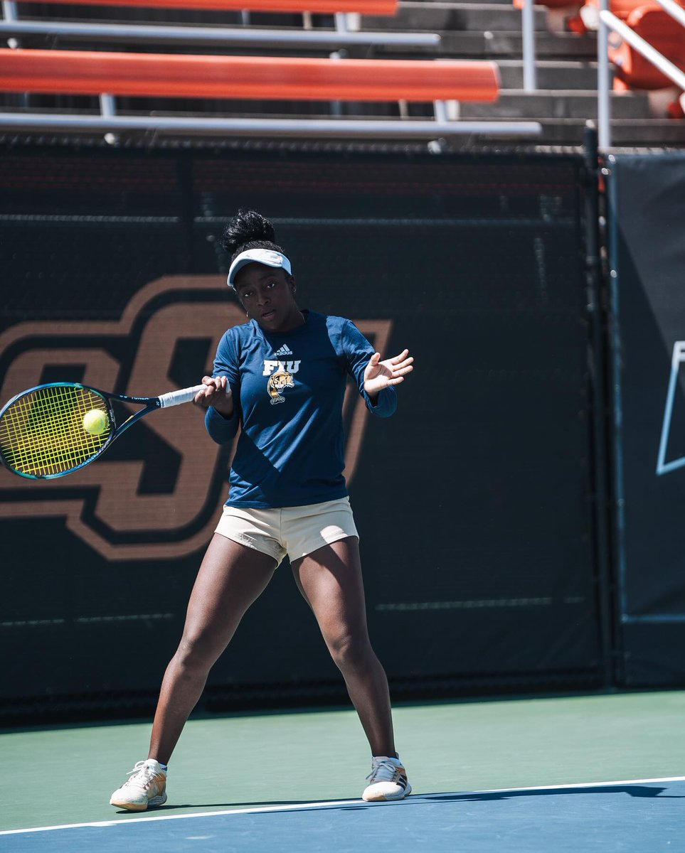 Nigeria Tennis Live (@naijatennislive) on Twitter photo W15 Monastir: Top Seed Stops Quadre In Quarterfinal
<a href="/Official_OBQ/">Oyinlomo Barakat Quadre~#OBQ</a> began an unprecedented onslaught against the WTA 562 player as she twice held serve and broke the Greek player to take three games at a stretch in her first quarterfinal match since 2019.
nigeriatennislive.com/w15-monastir-t… W15 Monastir: Top Seed Stops Quadre In Quarterfinal
<a href="/Official_OBQ/">Oyinlomo Barakat Quadre~#OBQ</a> began an unprecedented onslaught against the WTA 562 player as she twice held serve and broke the Greek player to take three games at a stretch in her first quarterfinal match since 2019.
nigeriatennislive.com/w15-monastir-t…