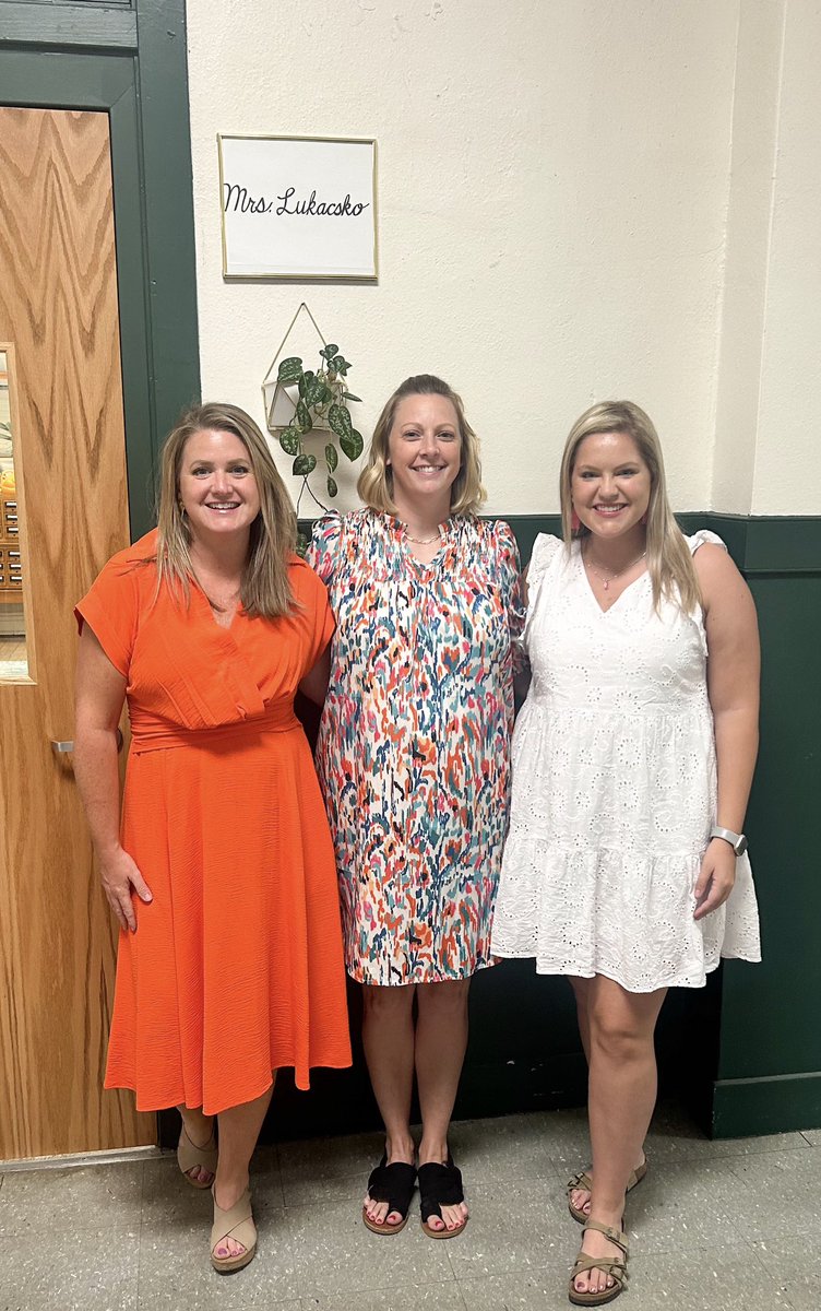 ScottScea's tweet image. Happy Friday, everyone! 🎉 You survived the first week of school! Here are some pictures of our members this week. If you share your picture, make sure to tag SCEA. 📸 #FirstWeekSuccess #SCEA #BackToSchool