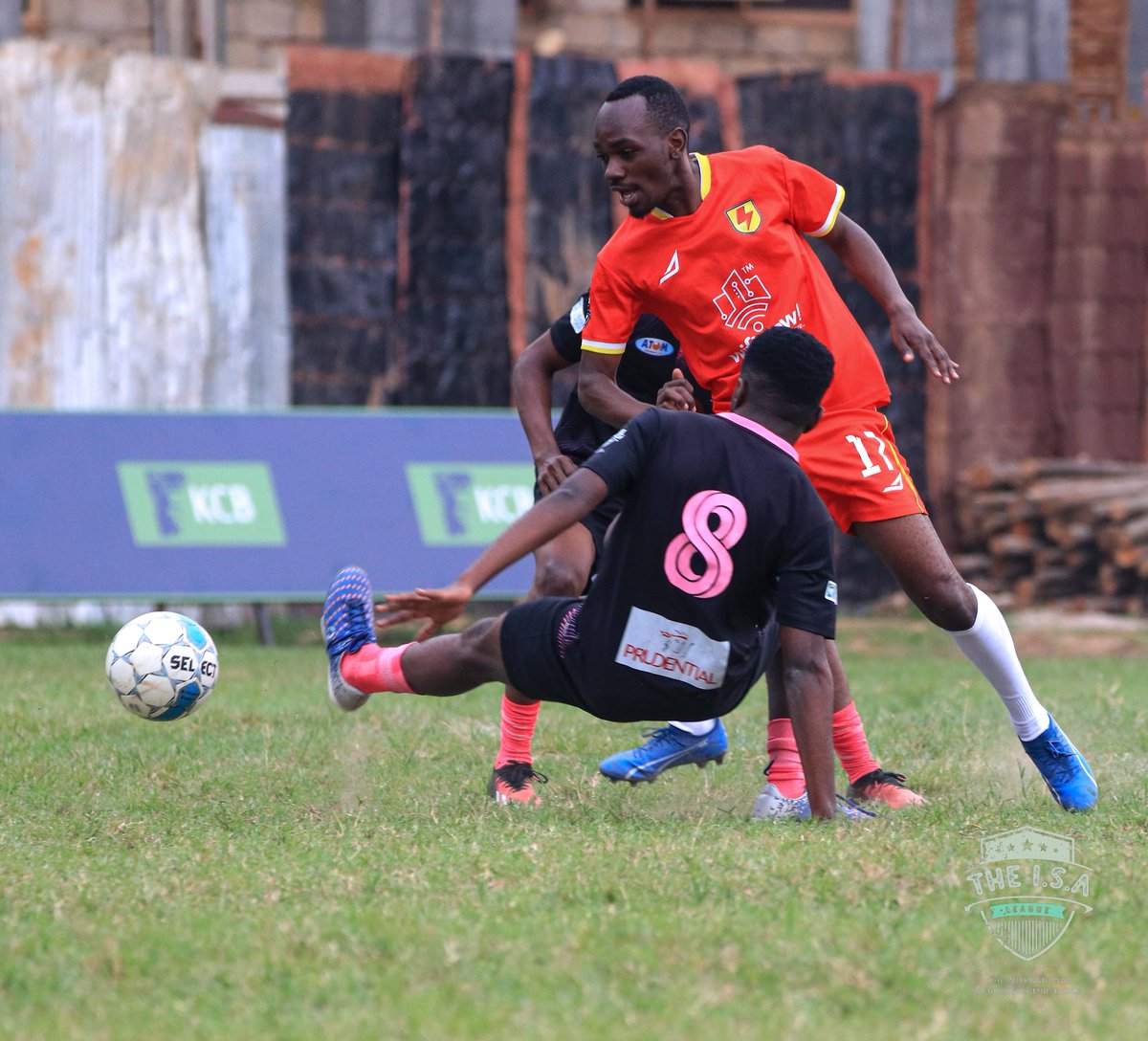AgaKhanAlumni's tweet photo. 📸 | Supa Strykaz behind the lens on Match Day 8 against the Taibah Spartans.
#UpTheStrykaz⚡️ | #ISALeague | #LegendsKla | #WifiNow | #NialynCosmetics https://t.co/txzHx8XIyA
