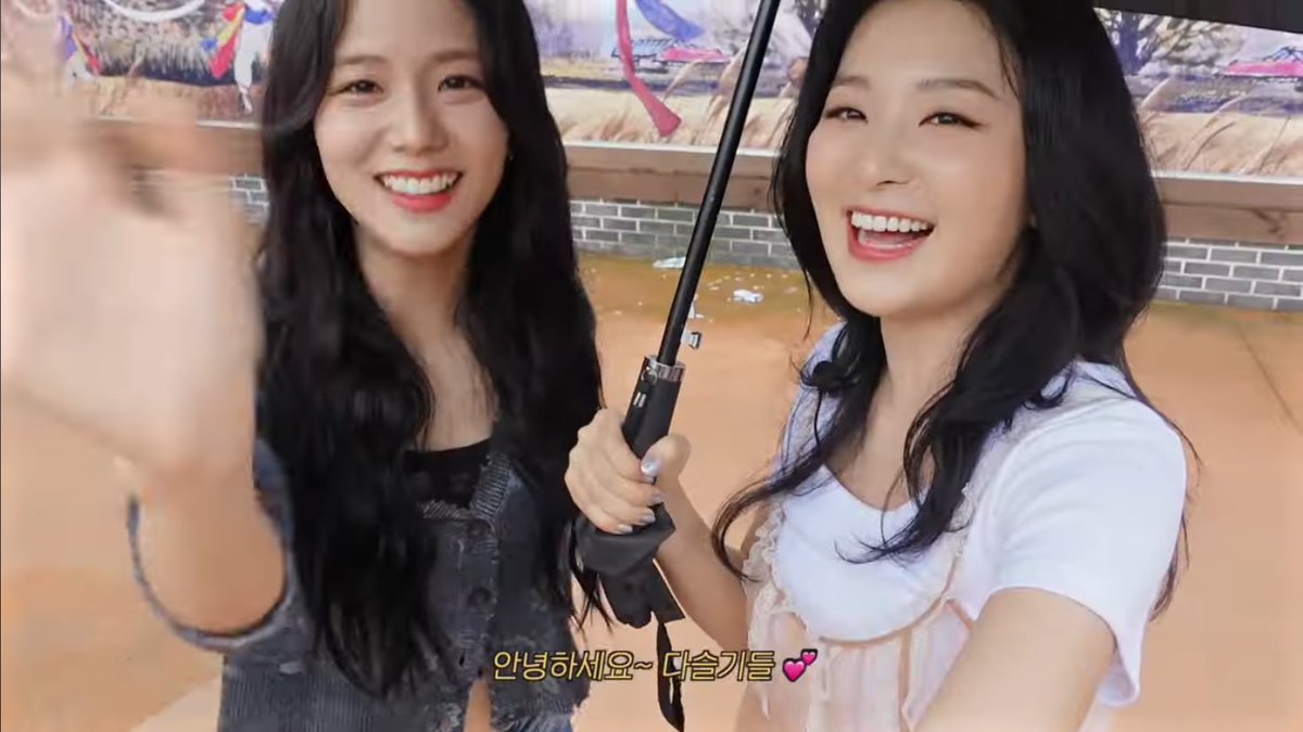 jiseulfeed's tweet photo. https://t.co/PCXzFYK70e