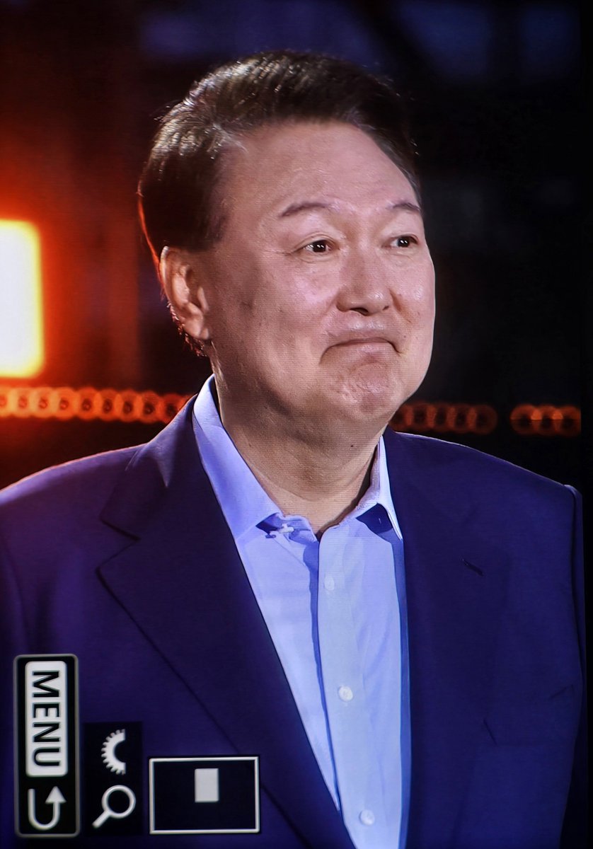 nas_bol's tweet photo. ????? 왜 여기에 https://t.co/1TR6ExRe3G