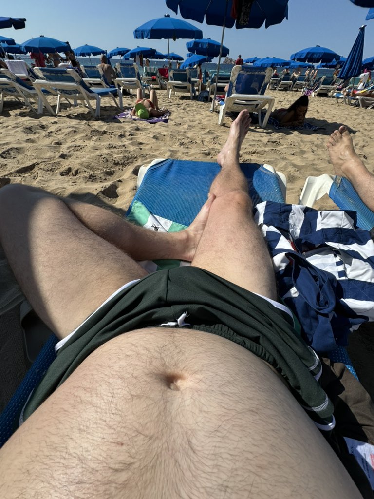 NiallConnolly's tweet photo. It’s a beach day. Sun is shining and sangria will soon be flowing. 🏖️🏖️🏖️ https://t.co/iQMXjCFmtj