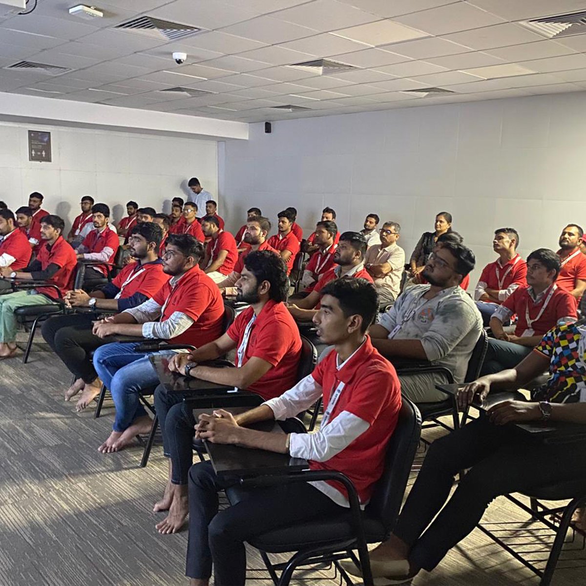 KgkAcademy's tweet photo. Unlock the power within you! Our motivational session at KGK Academy is all about building confidence and empowering you to shine like the gems you are.
.
.
.
#MotivationMatters #ConfidenceBuilding #KGKAcademy #ShineOn https://t.co/5OkVPRfGEr