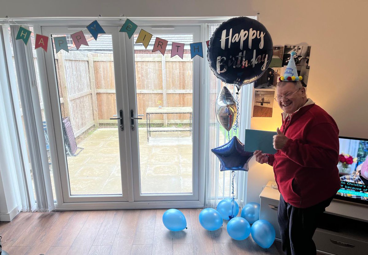 SEA_Services_'s tweet photo. 🎉 Celebrating Denver’s Birthday yesterday! 🎁🎂
•
Happy Birthday from all at SEA- we hope you enjoyed your meal! 
•
•
•
•
#happybirthday #bday #joinourteam #jobopportunity #deaf #BSL #supportworker #careworker #supportsector #recruitment https://t.co/EGuAhEFrYX