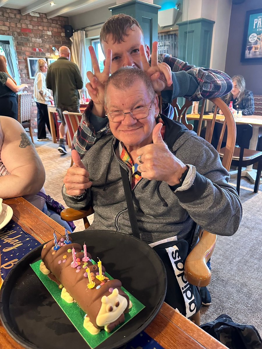 SEA_Services_'s tweet photo. 🎉 Celebrating Denver’s Birthday yesterday! 🎁🎂
•
Happy Birthday from all at SEA- we hope you enjoyed your meal! 
•
•
•
•
#happybirthday #bday #joinourteam #jobopportunity #deaf #BSL #supportworker #careworker #supportsector #recruitment https://t.co/EGuAhEFrYX