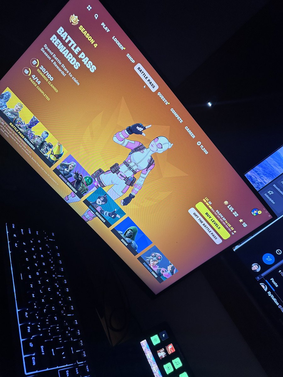 REAL_ryyoken's tweet photo. Hosting a giveaway a couple of battle passes when we hit 100 followers on TT and twitch!!! Just follow both and ur entered💯💯 https://t.co/Uy1jHeEM01