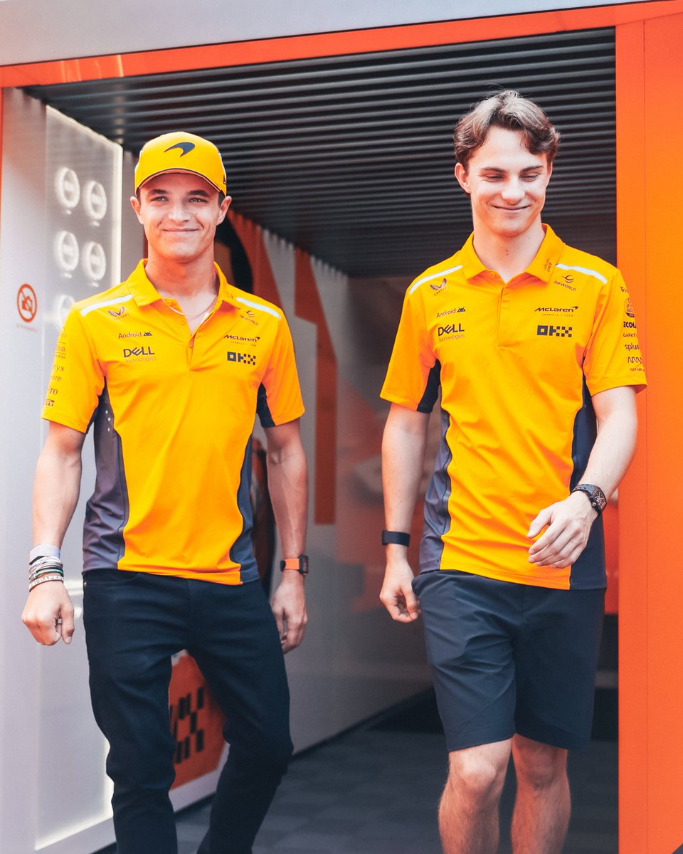 Smiling because shutdown is nearly over. 😃 

#McLaren #F1