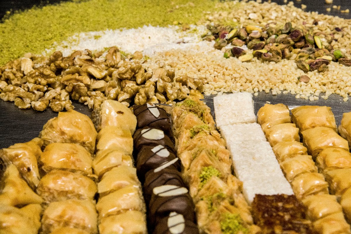 dinafoods's tweet photo. Did you know...❓
We can produce up to 560 kg of #baklawa an hour 😲
and we currently create 27 varieties of this filo dessert.😮
So don't wait for a special ocassion, treat yourself at any of the major retailers and many independent ones too!

#DinaFoods #Dinalicious #baklava https://t.co/fOmQXR2rTK