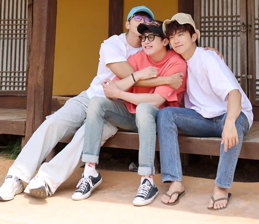 I love this 🫶🏼 3 Buddies at 2PM in Hongcheon‼️ 🩷❤️💙

#JUN_K #NICHKHUN #WOOYOUNG #2PM