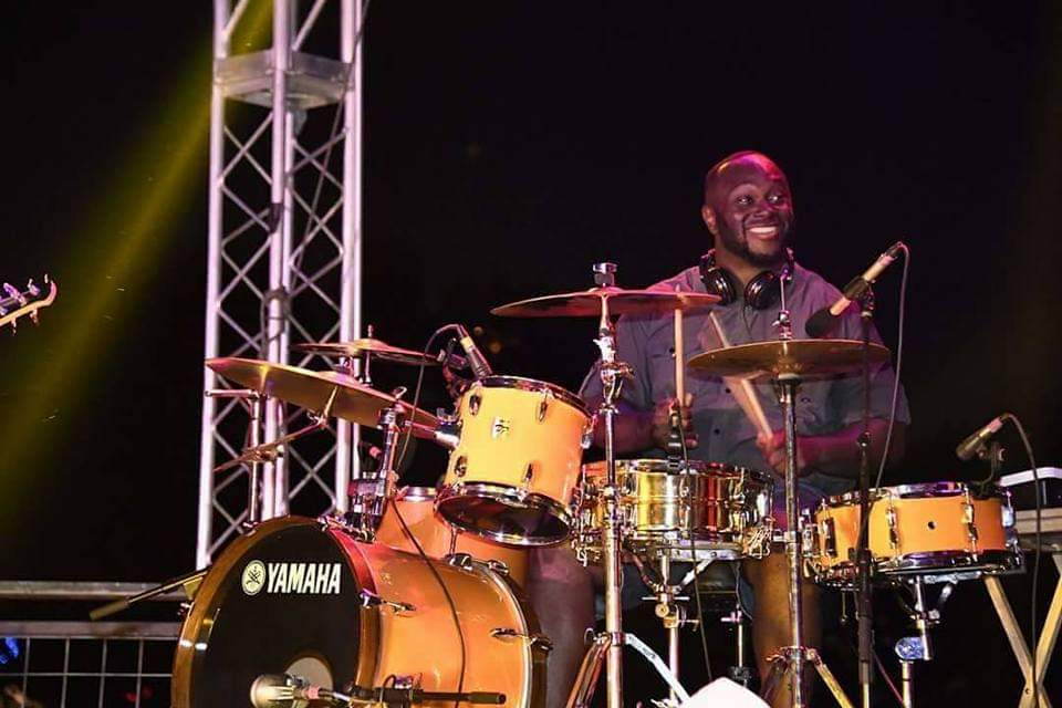 CapitalJazzClub's tweet photo. #NP, 'Voyage', featuring #AlexHutchings, & #StevenWilliams, off The @ValeriyStepanov #FusionProject's *Album No. 1*. (2019). The #CapitalJazzClub984, with #JacobAsiyo, & @KaimaMwiti.
Steven Williams: Drums
Alex Hutchings: Guitar
Valerie Stepanov: Keyboards, Synths, Programming. https://t.co/tsI1j1zahv