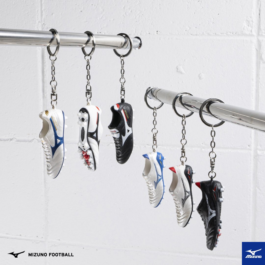 t_chiba_fb's tweet photo. 🆕情報公開🆕
#モレリアキーチェーン にも
『MUGEN PACK』カラーが追加!
MORELIA Ⅱ KEYCHAIN
MORELIA NEO4 KEYCHAIN
8月23日(金)発売開始⬜🟦
カバンや鍵に付けてモレリアライフを彩りましょう!
こちらはご予約受付中です
☎0432845113
#mizuno
#MUGENPACK
#JapanSpirit
#モレリア
#ときわ千葉 https://t.co/ZnLDWnDbdf