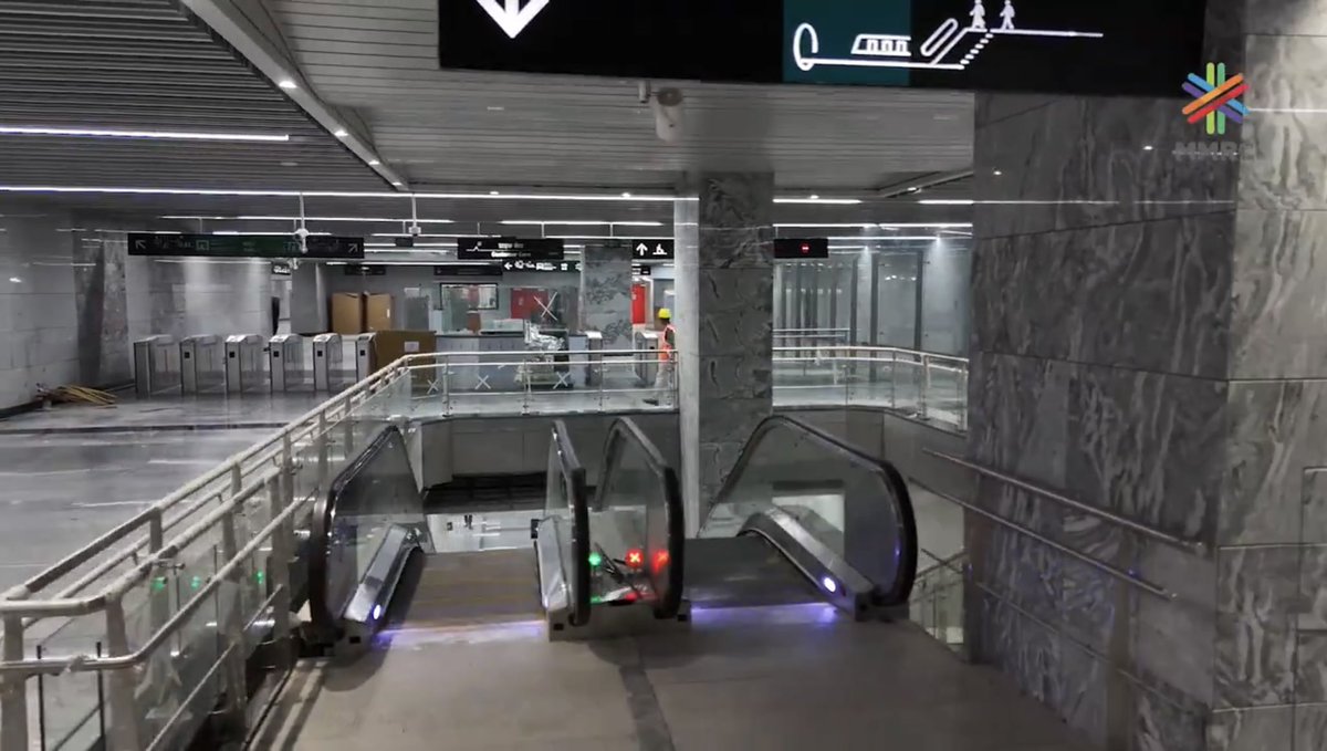 IndianTechGuide's tweet photo. Mumbai metro line 3 underground stations.👌 https://t.co/wz2JEGqefO