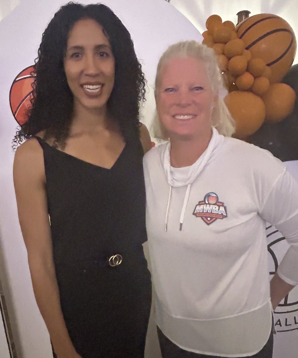Our commissioner Jen McKenzie &amp; three-time Canadian Olympian <a href="/AyimWhoAyim/">Miranda Joy Ayim</a> having some fun <a href="/OldestWorld/">World's Oldest Basketball Court</a> before teeing it up. Thank you to <a href="/Liston/">Tom Liston</a> &amp; crew for a remarkable event.