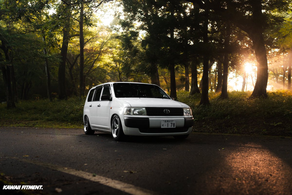 RYO_photogram_N's tweet image. 縁ありまして
RECARO RMS 2700G 2脚揃いました。

プロボックスの内装には見えますか？笑

そして、写真は僕がカメラを始める
きっかけとなった方に撮影して頂き
ました🙏

 #kawaiifitment  #Probox  
 #車好きと繋がりたい