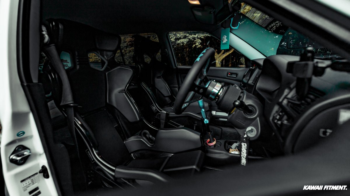 RYO_photogram_N's tweet image. 縁ありまして
RECARO RMS 2700G 2脚揃いました。

プロボックスの内装には見えますか？笑

そして、写真は僕がカメラを始める
きっかけとなった方に撮影して頂き
ました🙏

 #kawaiifitment  #Probox  
 #車好きと繋がりたい