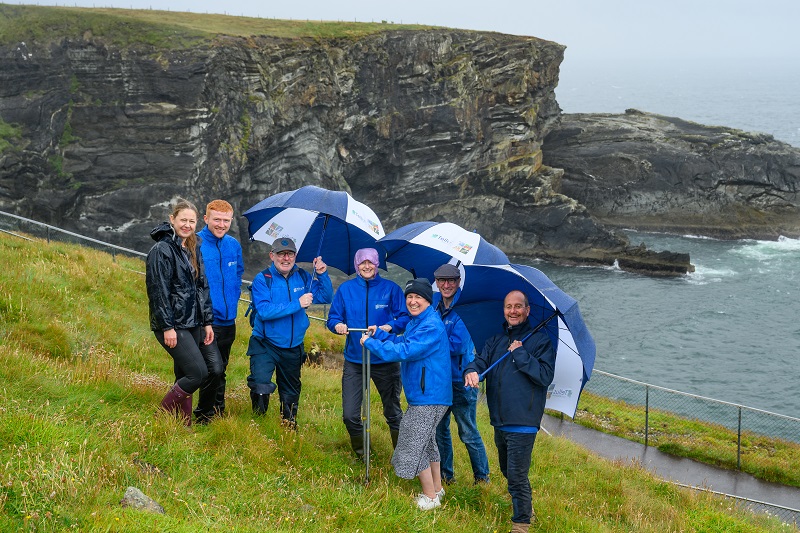 The <a href="/TellusGSI/">Tellus</a> Programme in <a href="/GeolSurvIE/">Geological Survey IE</a>, @Dept_ECC recently collected its final #soil sample as part of the 13-year #geochemical survey. The final sample was taken at Mizen Head, County Cork, the most #southernly point of Ireland by Oonagh Buckley, Secretary General.