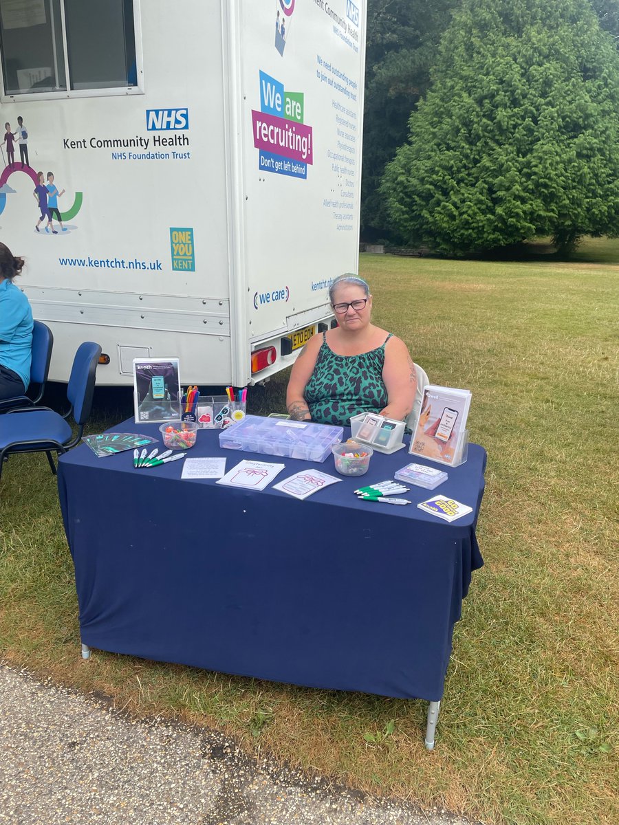 Kearsneyparks's tweet photo. The community and health teams are here with us (Friday 16 August) and all set up until 2pm - they're looking forward to meeting you!
Bring your dog and get their microchip checked too.
#immunisationteam #mentalhealth #checkachip #healthadvice https://t.co/R7XyAPRO8C