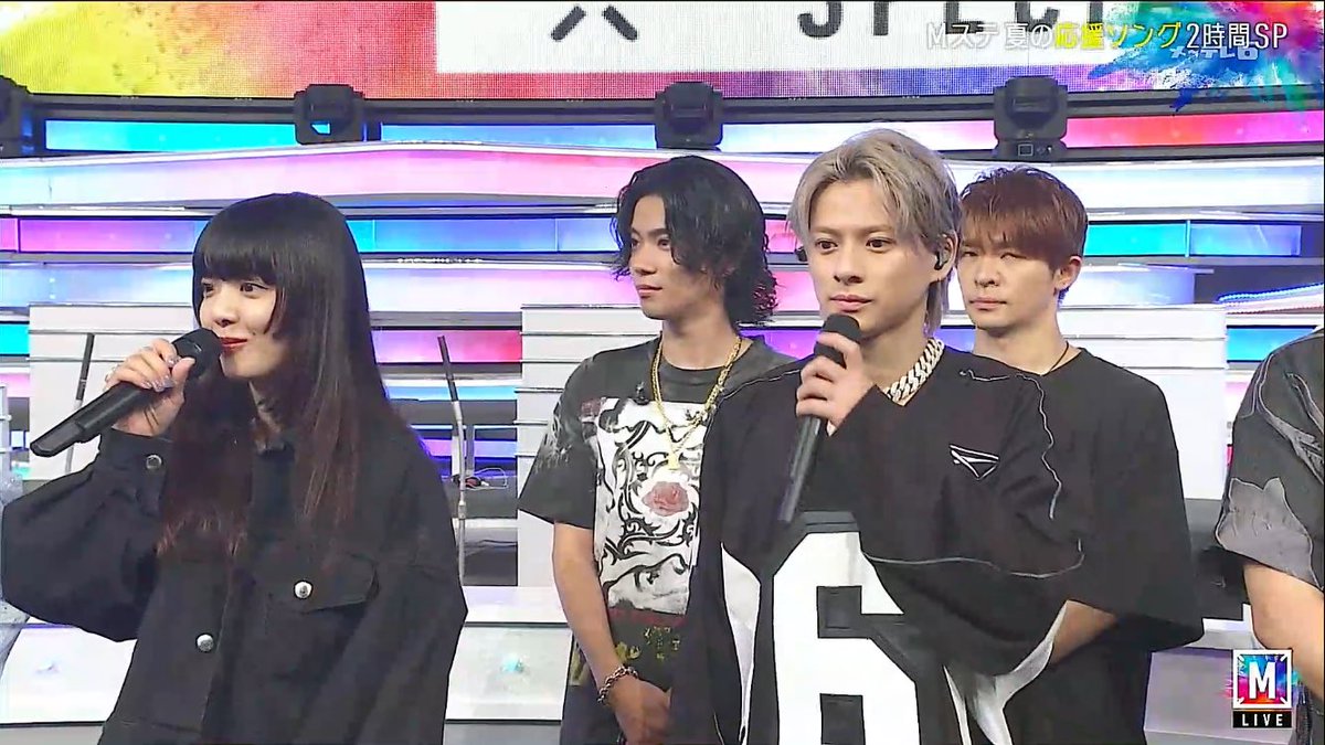 marionet660's tweet photo. 同じ画面に映ってるのやばーい！💕
 #Number_i
 #あいみょん https://t.co/CQciwFG2kQ