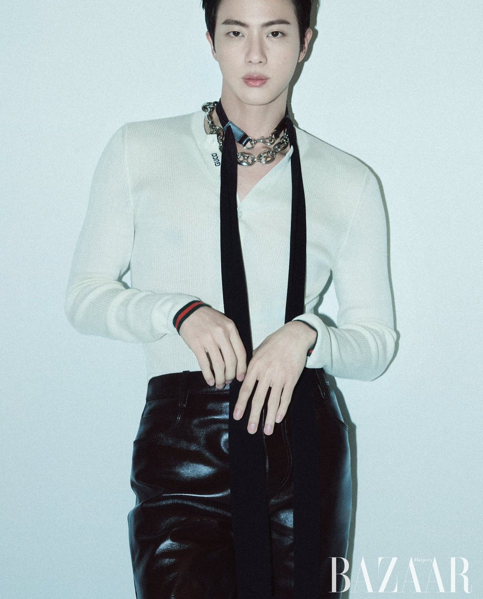 _LunarWolfJin's tweet photo. This style is just amazing 😍🥵🔥 I think this is one of the most iconic & legendary seokjin looks!
JIN FOR BAZAAR KOREA
#RunJin #JinxGucci #JinxHarpersBazaar
#JIN #방탄소년단진 @BTS_twt https://t.co/YcYMEYQ2TL