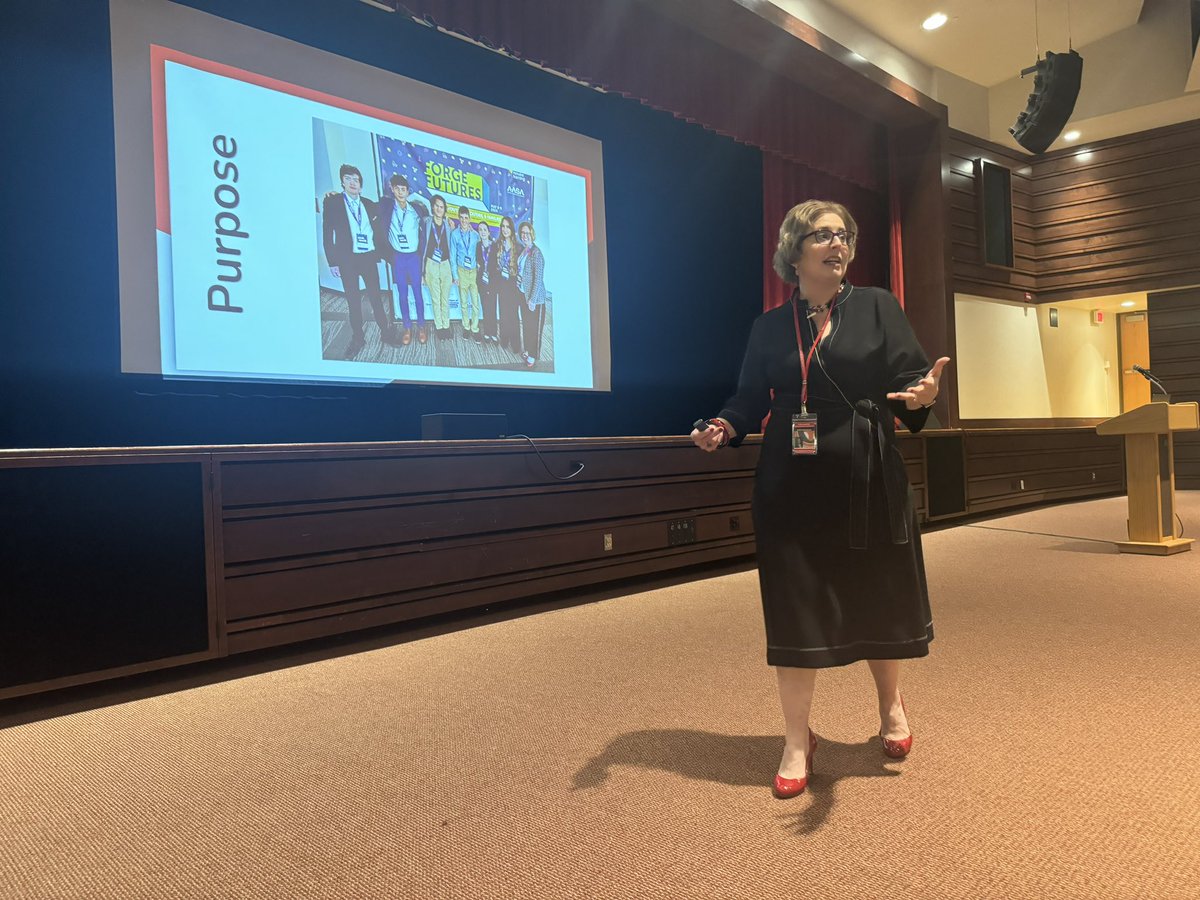 FCASD's tweet photo. Another sign that school is upon us? Today was Fox Chapel Area School District’s annual Kickoff Day, a celebration for our educators, administrators, and school board members.

We are so excited to kick off the 2024-2025 school year! #FCProud 🦊 https://t.co/bTS9ZN0thI