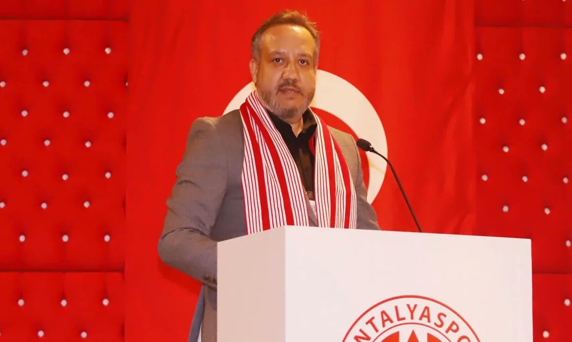 Antalyaspor Başkanı Sinan Boztepe, Andros Townsend'in lisansının yüzde 95 ihtimalle çıkacağını, Miguel Crespo ve Miha Zajc transferinden de vazgeçtiklerini söyledi.