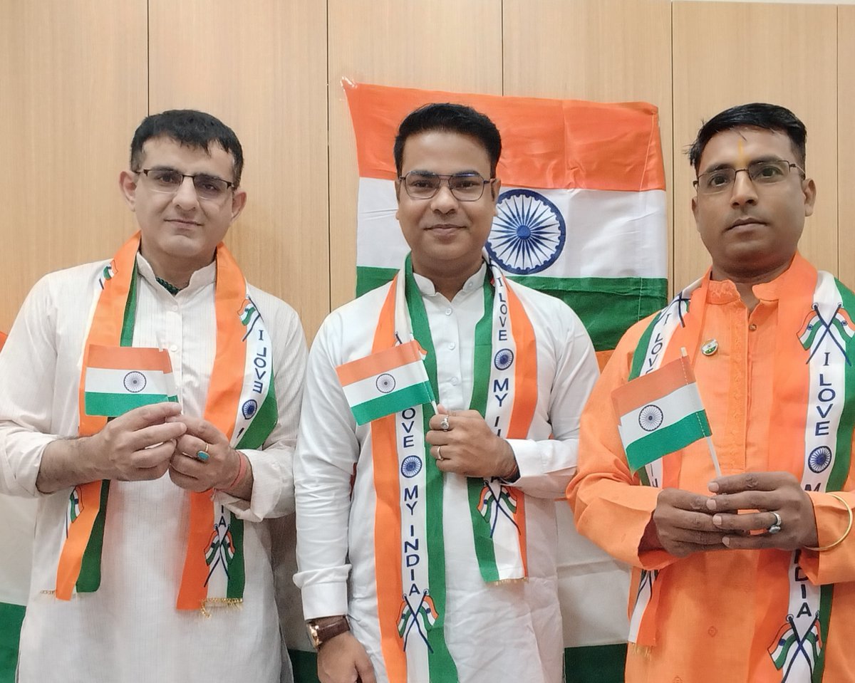 Plexconcil's tweet photo. Plexconcil celebrates “Har Ghar Tiranga” on the 78th Independence Day with a sparkle of patriotism at the Plexconcil offices.
#harghartiranga #independenceday #independencedayindia #Plexconcil https://t.co/NZeKjvMhKP
