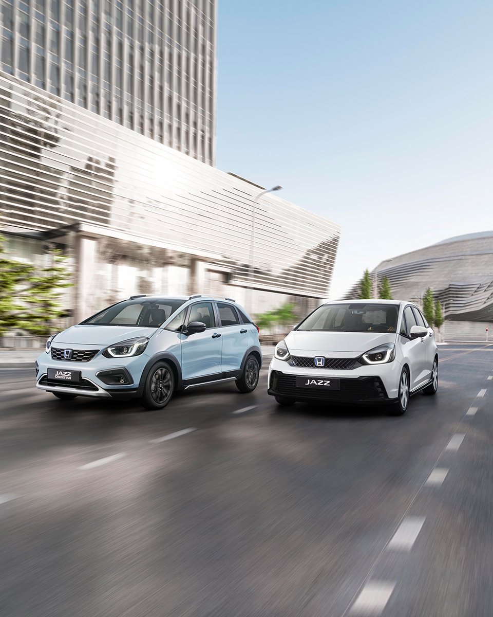 HondaTR's tweet photo. Honda Jazz e:HEV, sahip olduğu Honda SENSING teknolojisiyle güvenli bir yolculuk sunar. 

#Honda #HondaJazz #Jazz #Hibrit #eHEV #HayatDoluHibrit https://t.co/MExqxLjY6D